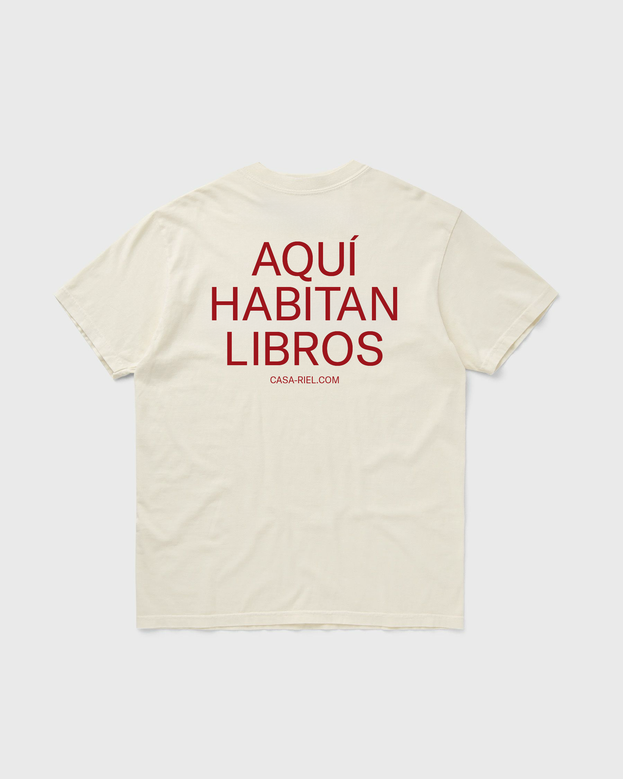"Aquí habitan libros" T-Shirt